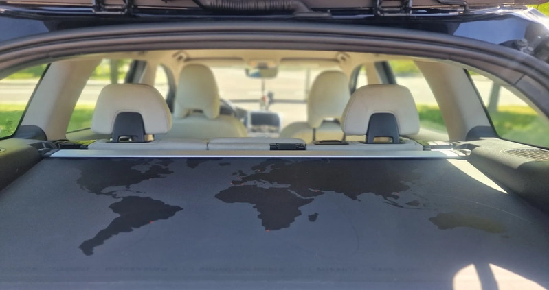 Volvo XC 60 cena 60000 przebieg: 305000, rok produkcji 2016 z Katowice małe 106